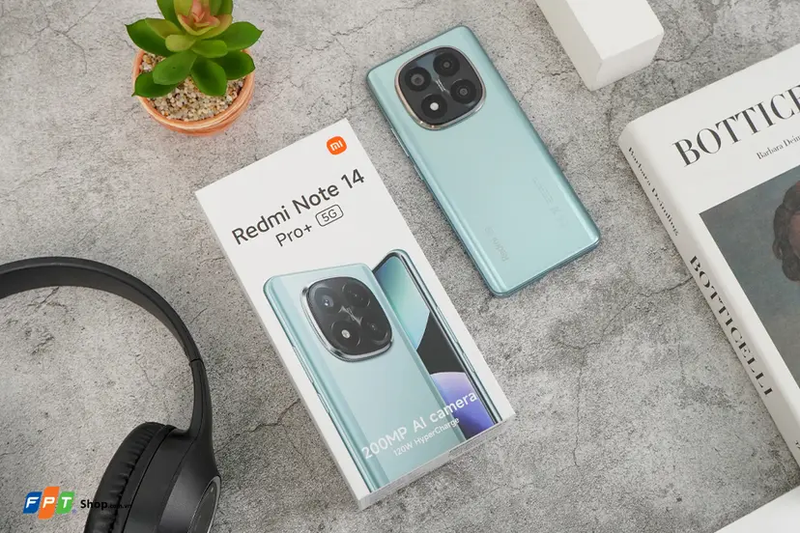 So sánh Redmi Note 14 Pro Plus và iPhone 12 - hình 1