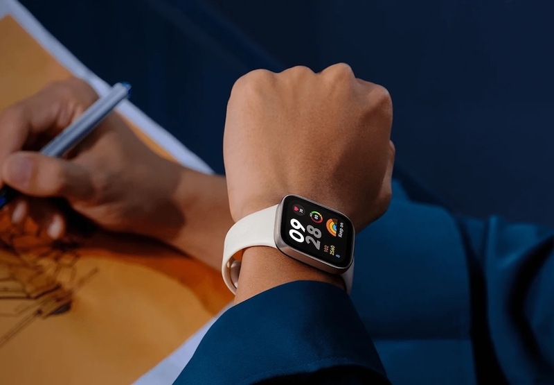 so sánh redmi watch 3 và xiaomi mi band 7 pro hình 4