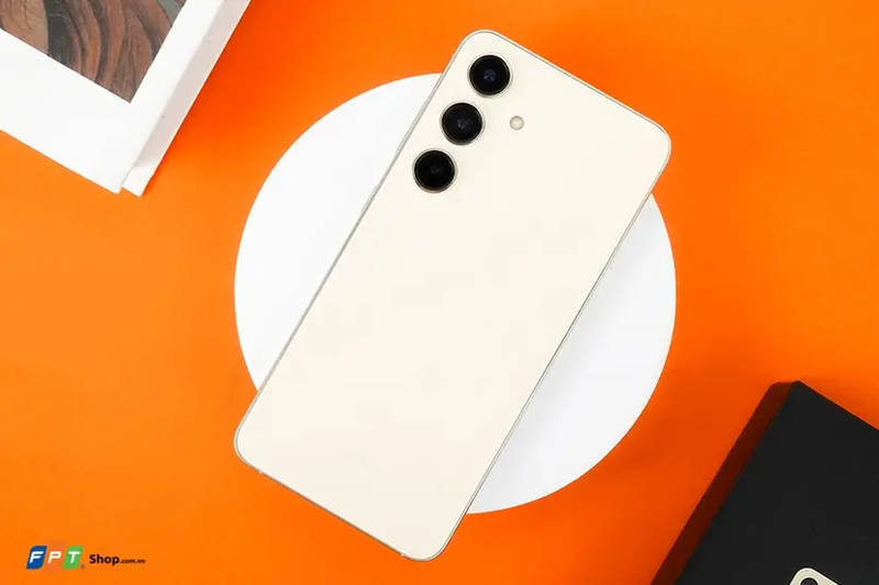 So sánh Samsung Galaxy A55 và Galaxy S24 - hình 3