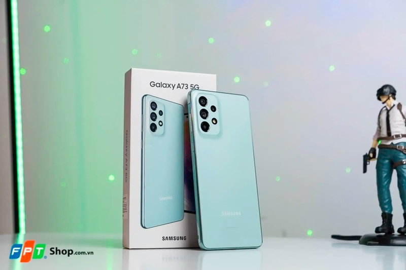 So sánh Samsung Galaxy A73 và Google Pixel 6a 9