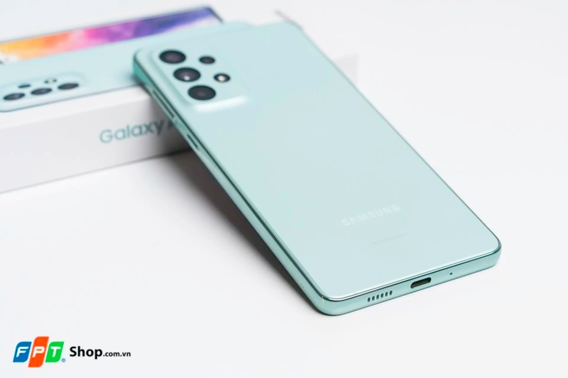 So sánh Samsung Galaxy A73 và Google Pixel 6a 2