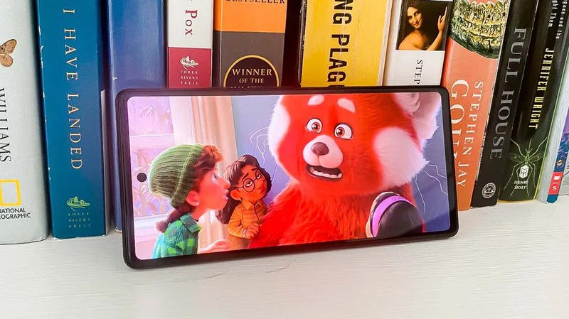 So sánh Samsung Galaxy A73 và Google Pixel 6a 3