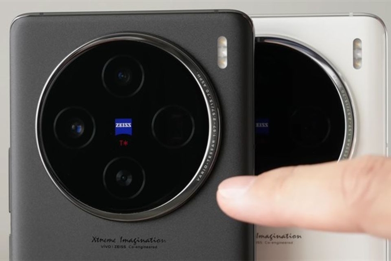 Vivo X100 5G được trang bị hệ thống camera hợp tác với ZEISS