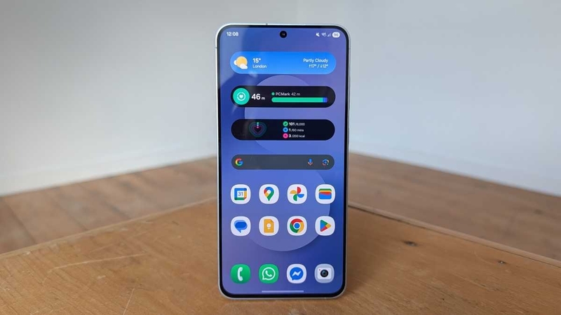 So sánh Samsung Galaxy S25 FE và OPPO Reno14 4