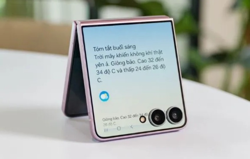 So sánh Samsung Z Flip 8 và S25 Ultra - hình 8