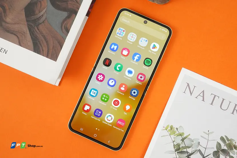 So sánh Samsung Z Flip 8 và Z Flip 6 - hình 8