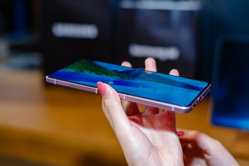 So sánh Samsung Z Flip 8 và Z Flip 6 - hình 9