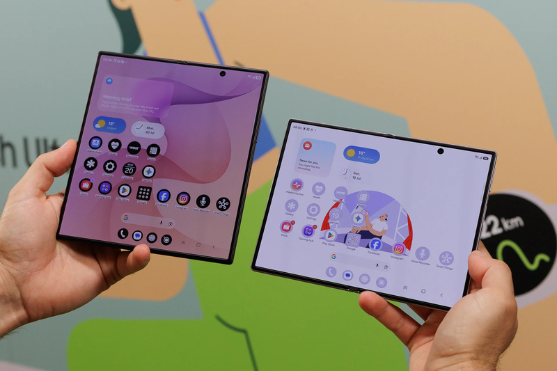 So sánh Samsung Galaxy Z Fold 8 và Galaxy Z Fold 8 Ultra 1
