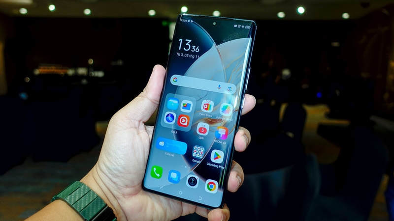 Tecno Camon 30S đang có giá bán thấp hơn Tecno Camon 30