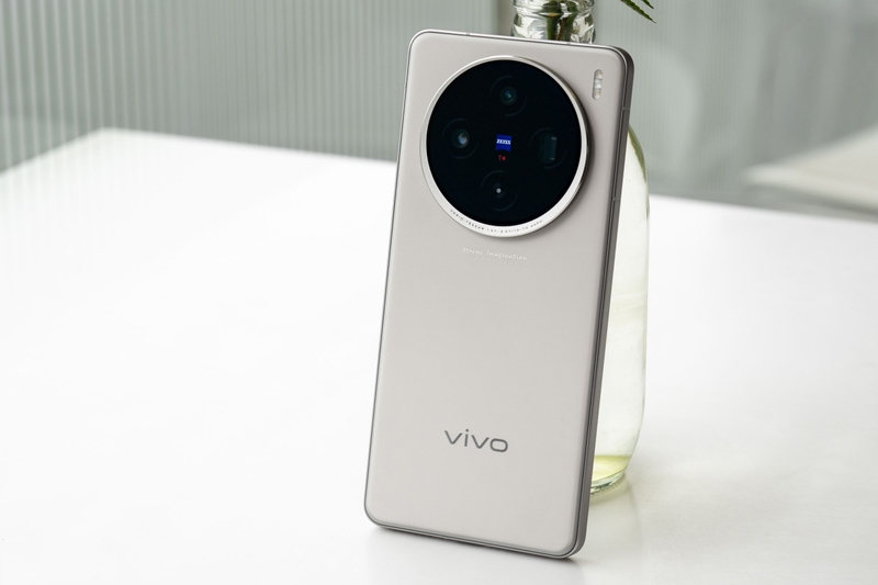 so sanh vivo x100s va vivo x100s pro ve pin sac