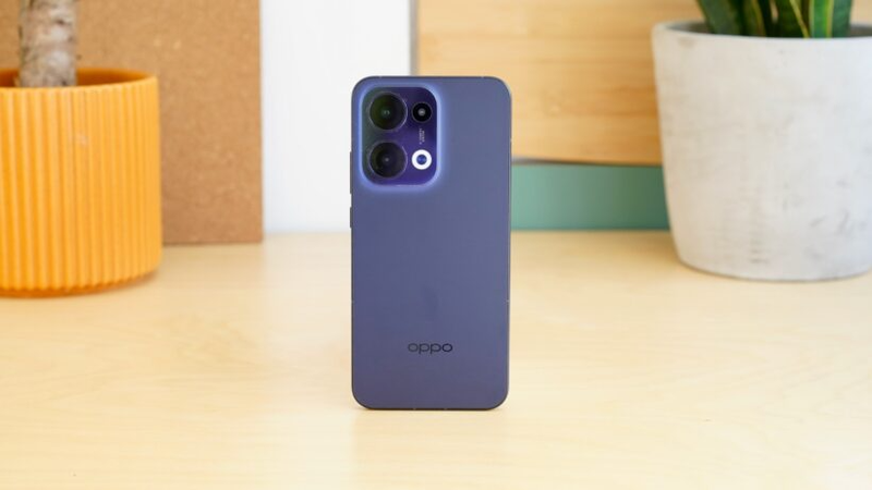 So sánh Xiaomi 14T và OPPO Reno13 1