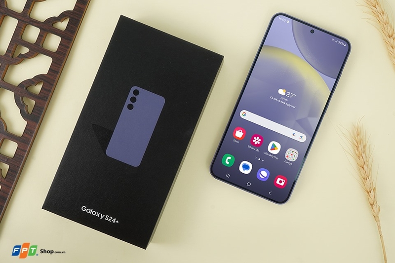 so sanh xiaomi 15 pro va galaxy s24 plus ve man hinh