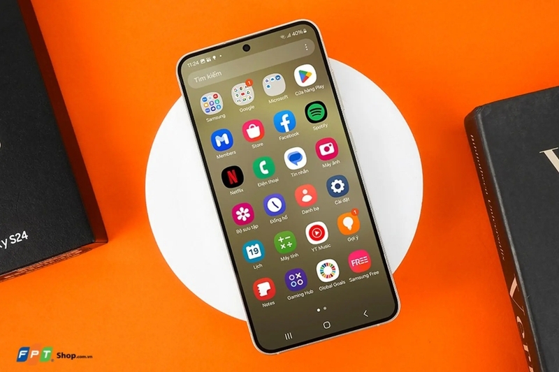 So sánh Xiaomi 15 và Galaxy S24 hình 9