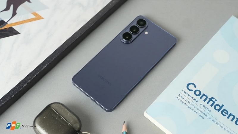 so sánh xiaomi 15 và samsung galaxy s26 ảnh 1