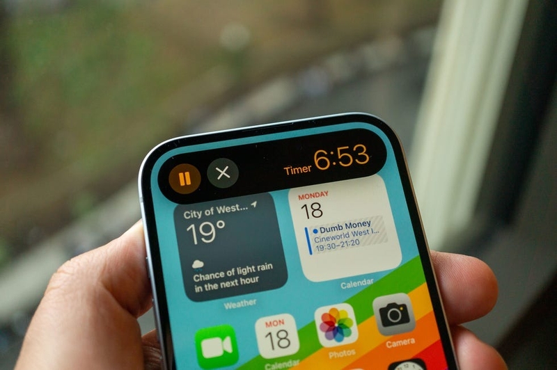 So sánh Xiaomi 15 và iPhone 15 9