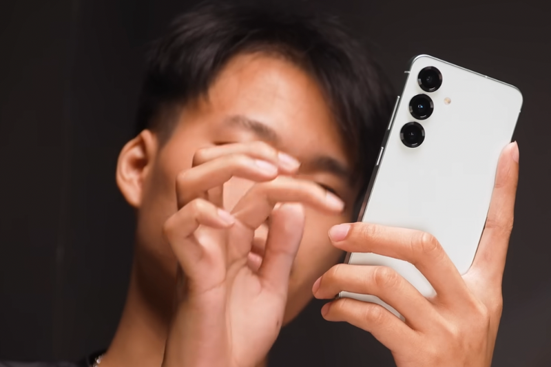 So sánh Xiaomi 17 và Galaxy S25 (6)