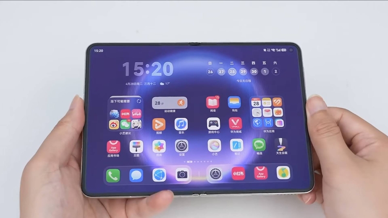 So sánh Z Fold 8 vs Huawei Pura X Max - hình 7