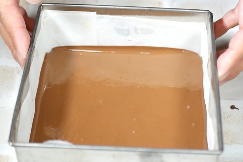 socola bark dâu tây và hạt dẻ cười hình 8