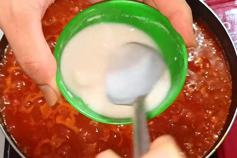 sốt spaghetti hình 8