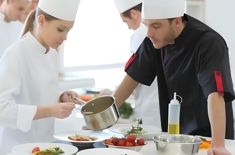 Chiêu mộ và đào tạo đội ngũ nhân sự