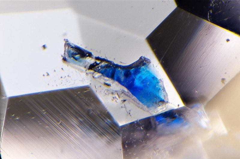 Ứng dụng của đá Spinel trong công nghệ và công nghiệp