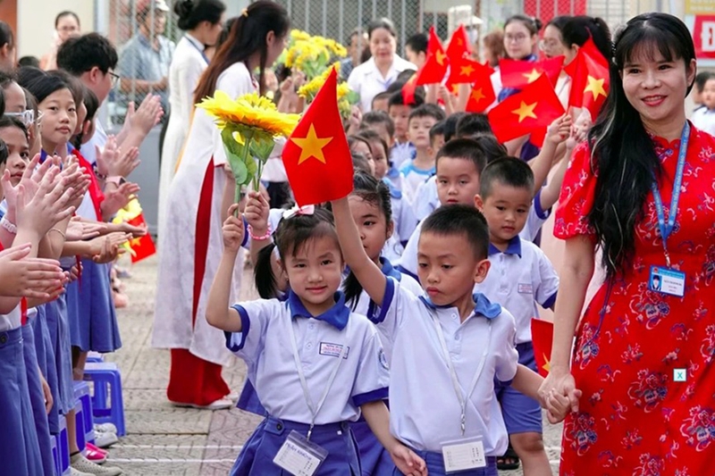 status-khai-giang-1.jpg