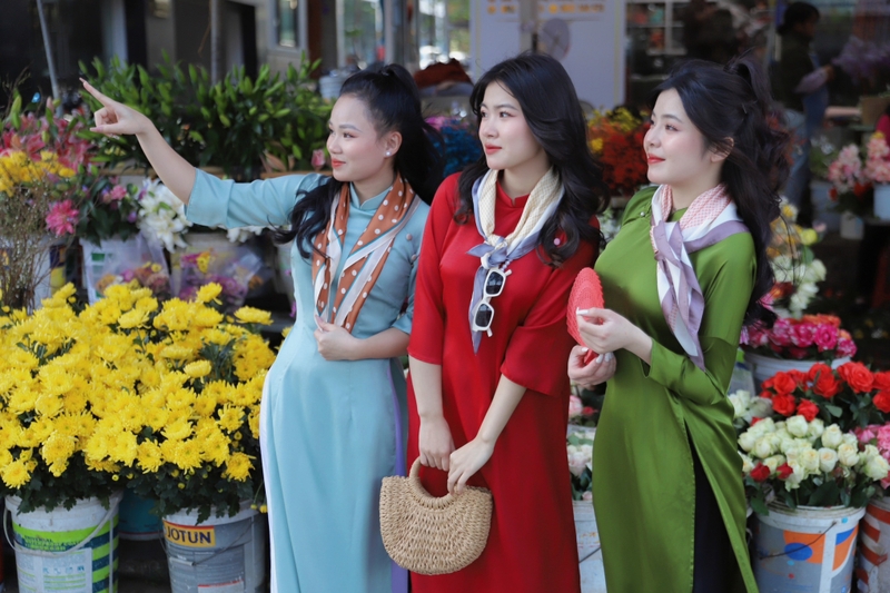 STT áo dài Tết 2025 ảnh 9