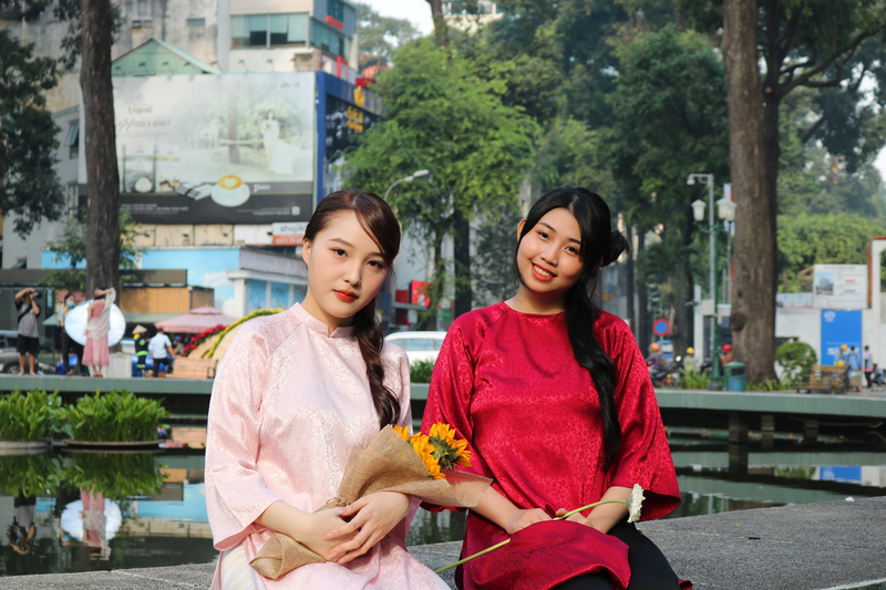STT áo dài Tết 2026 hài hước 2