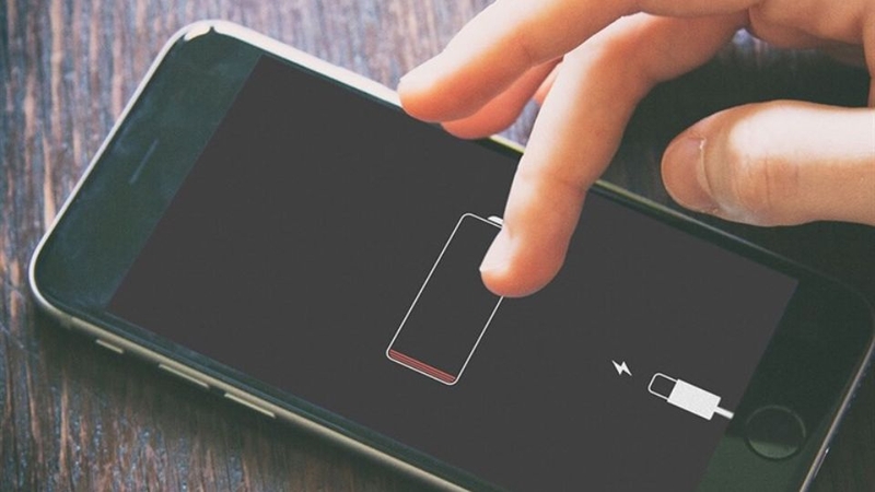 Sử dụng smartphone khi trời lạnh 2