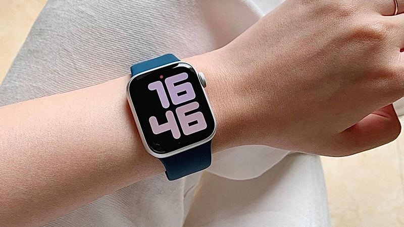 sử dụng Thu phóng trên Apple Watch 8