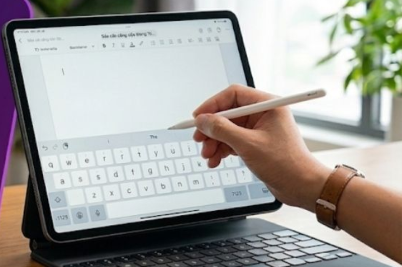 Sử dụng văn bản dự đoán trên iPad (1)