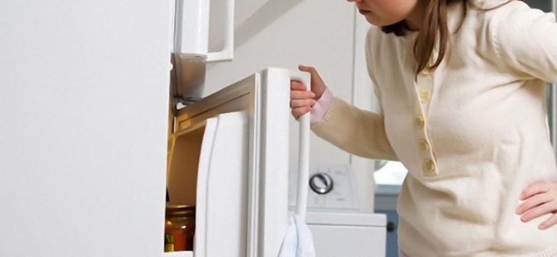 tu lanh chay lien tuc khong ngat