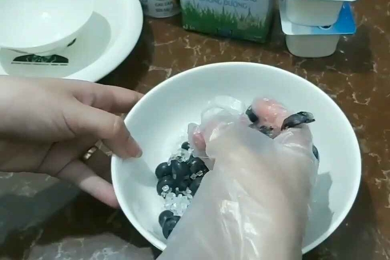 sữa chua việt quất hình 4