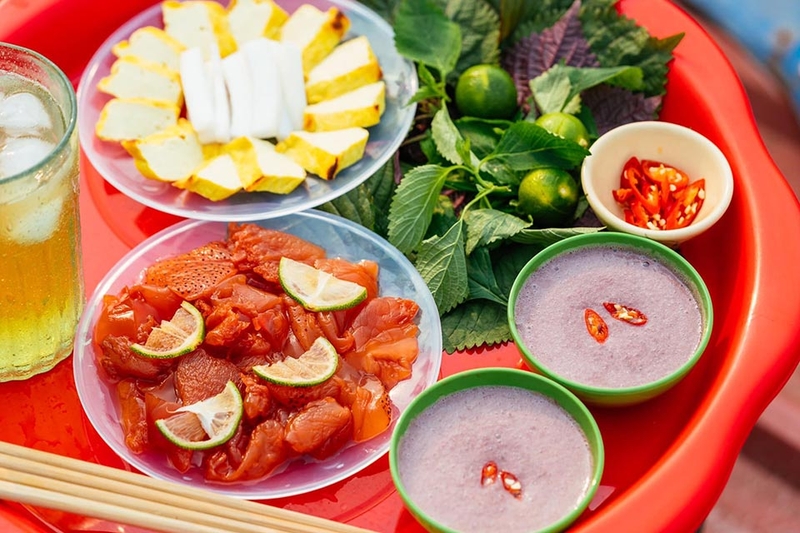 Thưởng thức món sứa đỏ