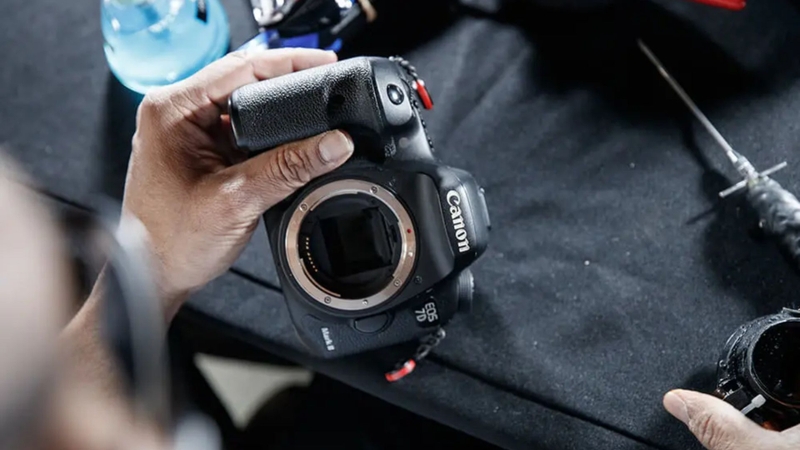 Những lưu ý khi sửa máy ảnh Canon ngay tại nhà