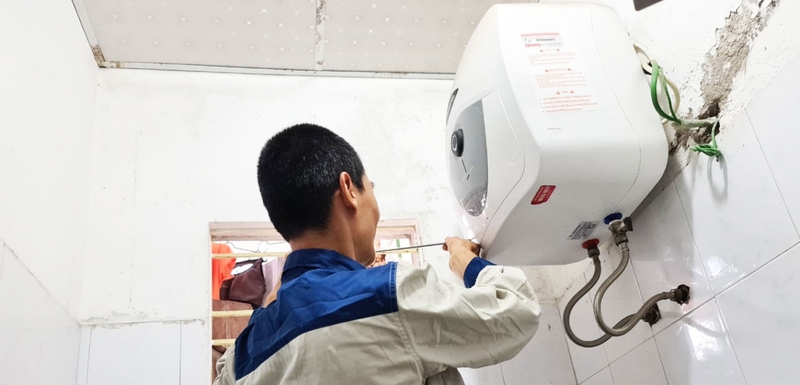 may nuoc nong qua tai