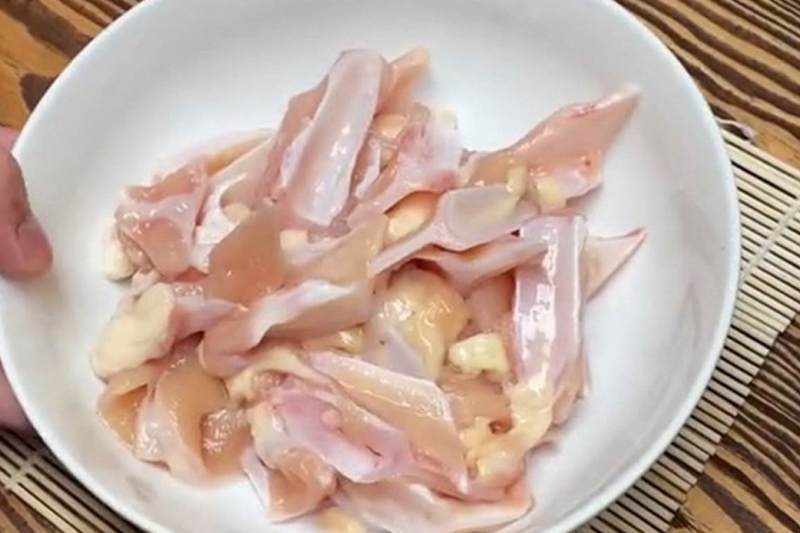 Sụn gà rang muối 2