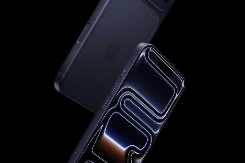 super-retina-xdr-6-9-inch-a.jpg