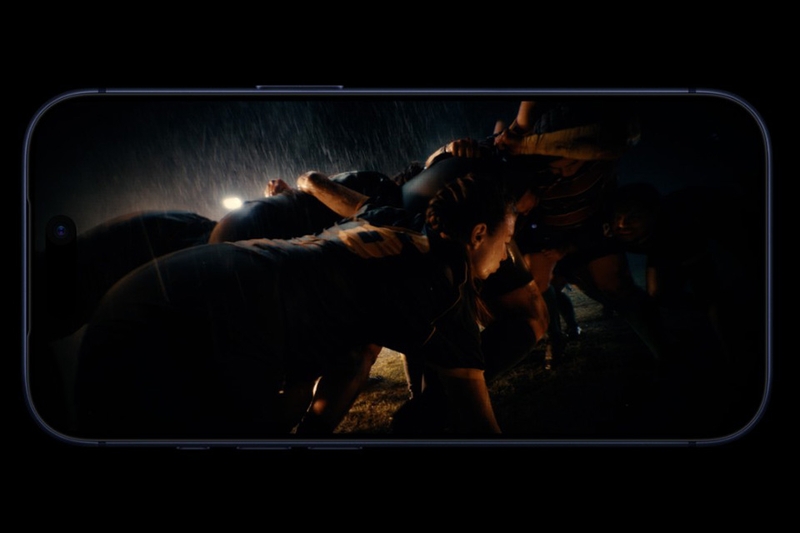 Super Retina XDR 6.9 16