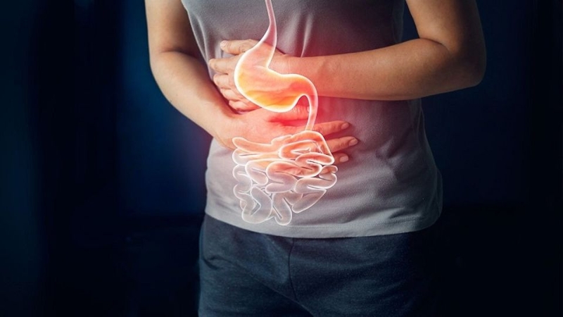 tác hại khi vừa ăn cơm vừa xem tivi 4