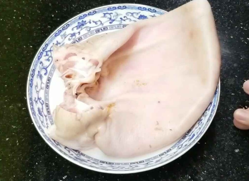 tai heo cuộn ngũ vị 2