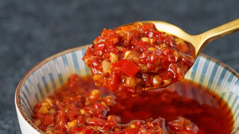 Bước 2: Chuẩn bị hỗn hợp ướp tai heo