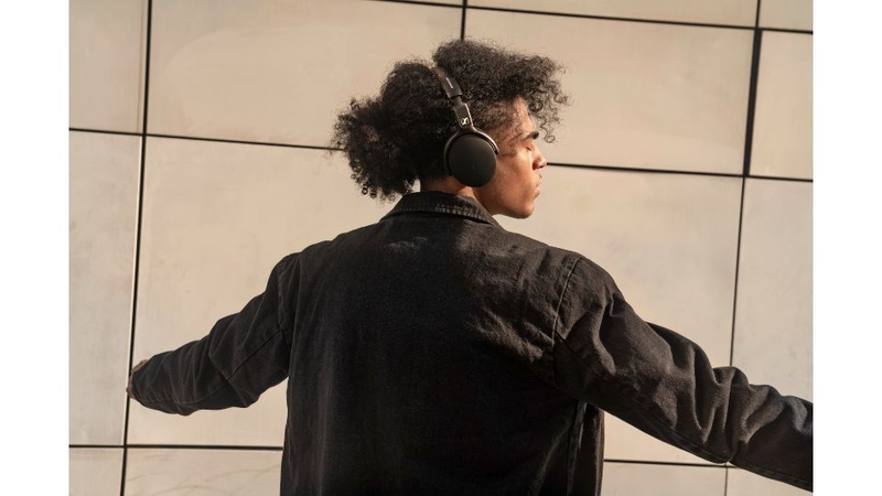 SENNHEISER HD 350BT pin 30 giờ