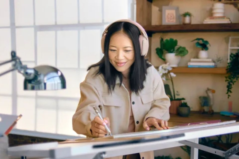 Tai nghe Bluetooth choàng đầu Logitech Zone Vibe 100 tự tin trog công việc, thư giãn và giải trí