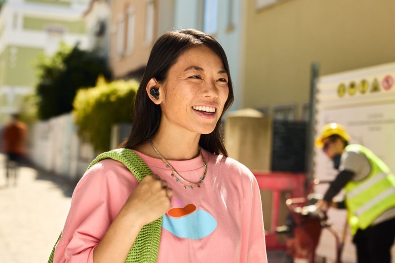tai-nghe-bluetooth-nhet-tai-jbl-tour-pro-3-3.jpg