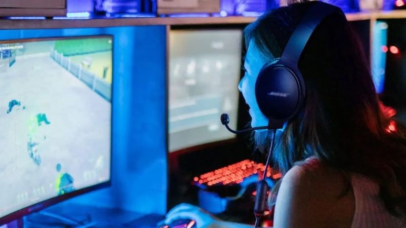 Vì sao nên sử dụng tai nghe gaming có mic?