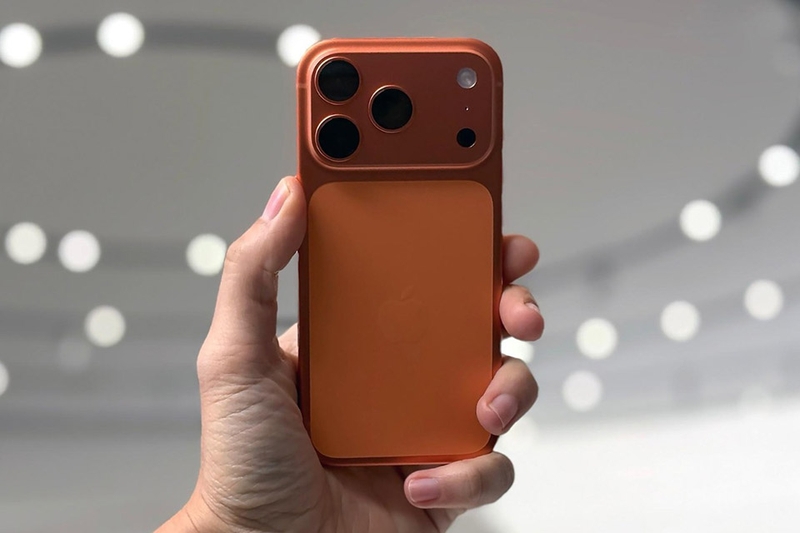 Tại sao iPhone không có khe cắm thẻ nhớ 12