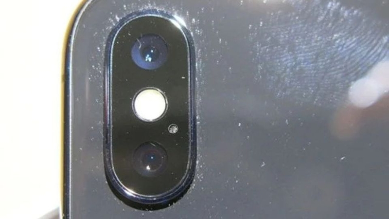 Camera điện thoại bị bẩn