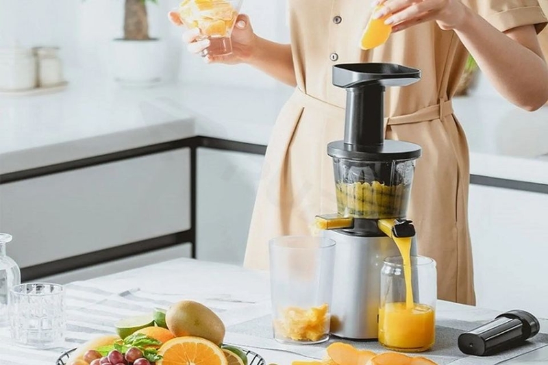 Máy ép bị kẹt do bã, xơ của nguyên liệu đã ép