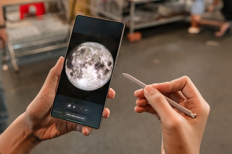 tan-huong-dem-trang-cung-galaxy-s25-ultra (16).jpg